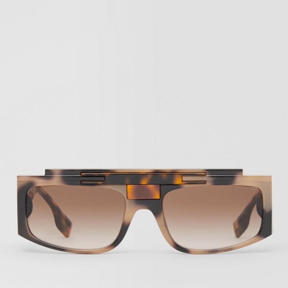 Original Burberry sunglasses limited edition new